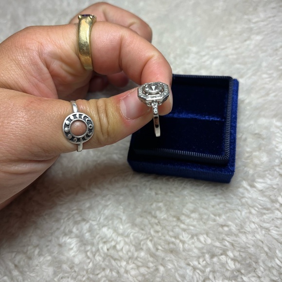 NEW Diamond Ring - Picture 3 of 4